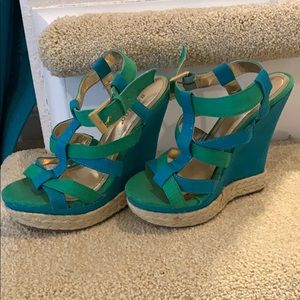 Green and blue strap wedges. Size 5.5